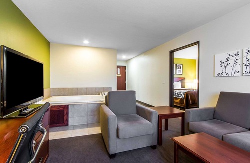 Pleasant Hill Hotel | Sleep Inn & Suites Pleasant Hill - Des Moines