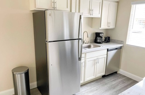 Oklahoma City Apartment | Sleepover | Vivid 1BD/1BA + Gym - OKC