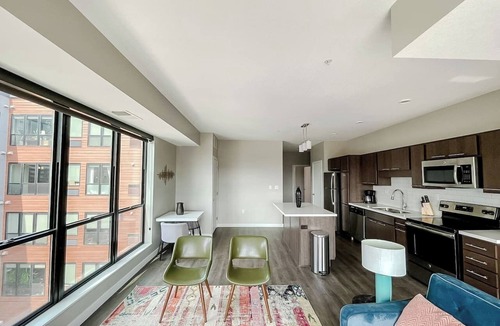 Downtown Des Moines Apartment | Sleepover | Wonderful 1BD/1BA -Downtown Des Moines