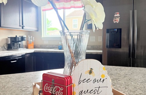 Columbus House | Sleeps 10! Spacious 4BR Home in Columbus!