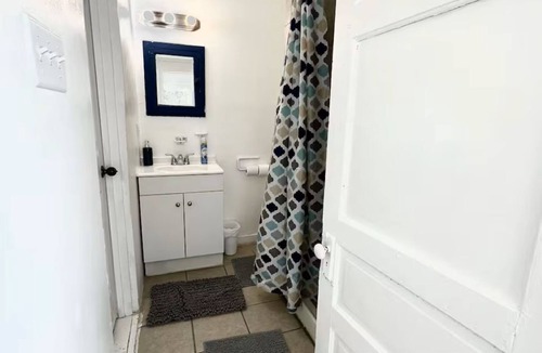 San Angelo House | Sleeps 4. Close to downtown