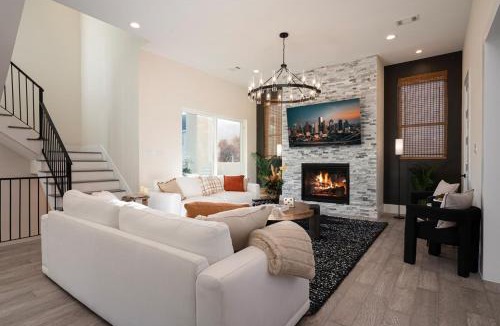 Washington Ave./ Memorial Park House | Sleeps 40! 4 Luxe Homes! Pet-Friendly Rice Military