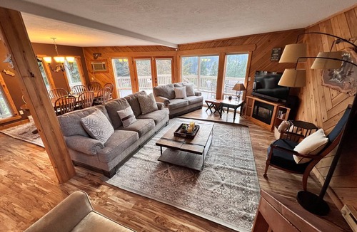 Garden Valley Cabin | Slice of Heaven overlooking fairway sleeps 12, lots of amenities!