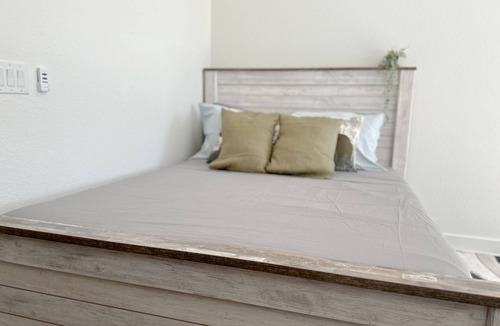 West Colfax Apartment | Sloans Lake Studio APT Hideaway