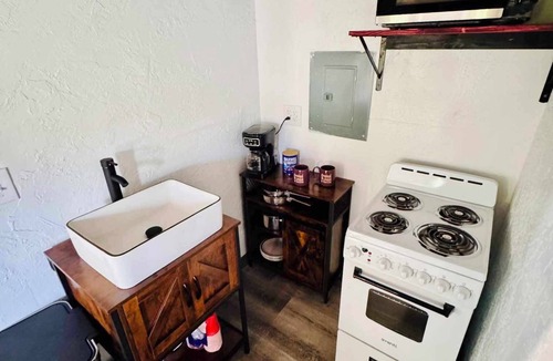 Stillwater Cottage | Small Cozy studio cottage with private bathroom and kitchenette. Outside Town.