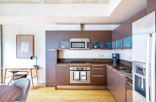 South Lake Union Apartment | Smart South Lake Union 1BR w/Gym, walk to Space Needle, by Blueground