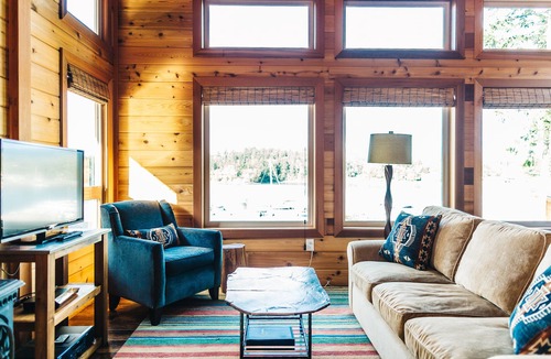 Friday Harbor Cabin | Snug Harbor Resort and Marina - Two Bedroom Water View Queen & Twin Beds
