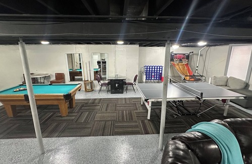 Des Moines House | SO MUCH FUN! ARCADE, PL TBL, PNG PNG, YARD GAMES, INDOOR AND OUTDOOR POOLS!
