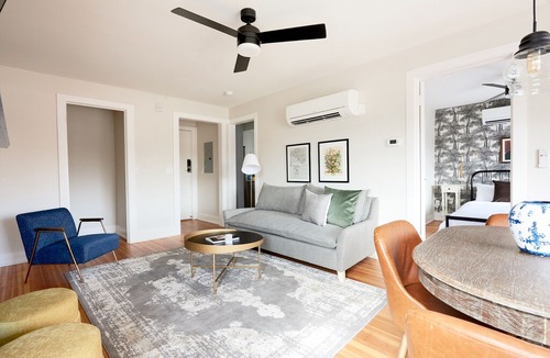 Uptown Apartment | Sonder | The Essex | Modern 1BR + Sofa Bed