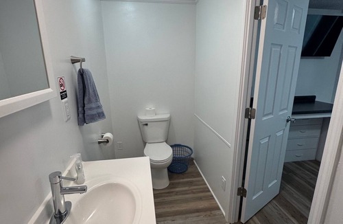 St. Joseph Apartment | Soothing 1-bedroom apartment B with AC in Saint Joseph