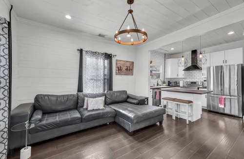 Stephenville House | Soothing 2-bedroom house with AC in charming Stephenville