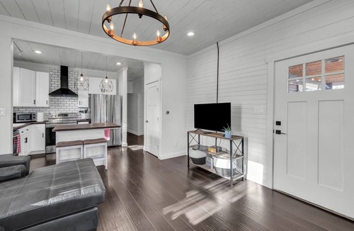 Stephenville House | Soothing 2-bedroom house with AC in charming Stephenville