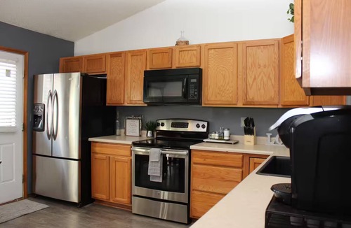 Fountain House | Soothing 4-bedroom house with AC in charming Fountain