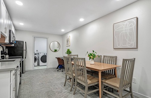 Mount Baker Condo | Soothing Renovated 2-bedroom condo with AC & Laundry in vibrant Seattle Mt Baker
