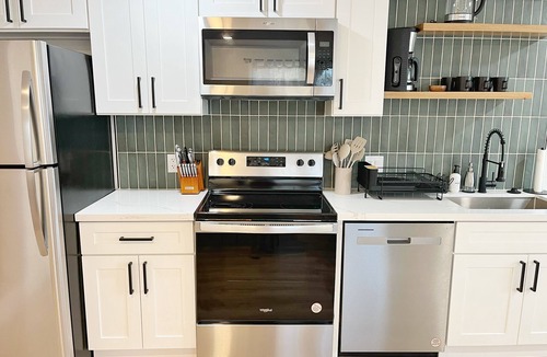 Gatewood House | Sound Breeze Guest Suite - Newly Renovated!