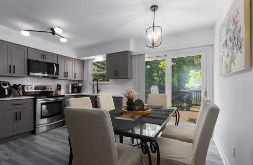 Grandview House | South KC upscale Corporate Rental