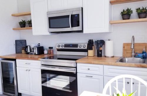 Forks House | South Sunrise Studio - Retreat in Forks