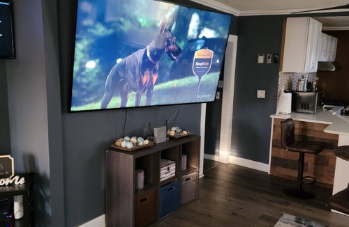 Kansas City House | Spacious 2-bedroom house in enchanting Kansas City with AC, NSD-STRMAJ-00254
