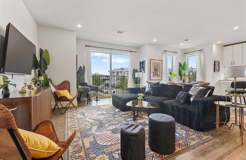 Austin Apartment | Spacious 2BR Corner Unit w/Pool, Bright Layout