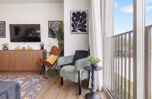 Austin Apartment | Spacious 2BR Corner Unit w/Pool, Bright Layout