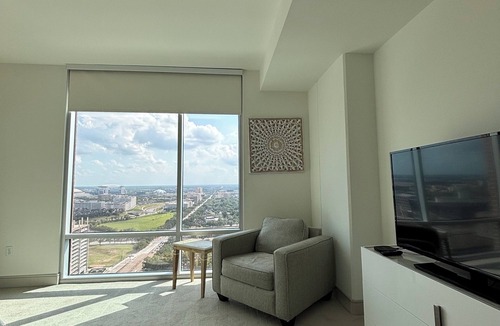 Texas Medical Center Apartment | Spacious 3-bedroom Apt in Medical Ctr Houston close proximity to MD Anderson