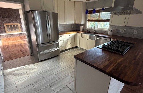 Moses Lake House | Spacious 3-bedroom Lakeview Home Centrally Located in Quiet Neighborhood