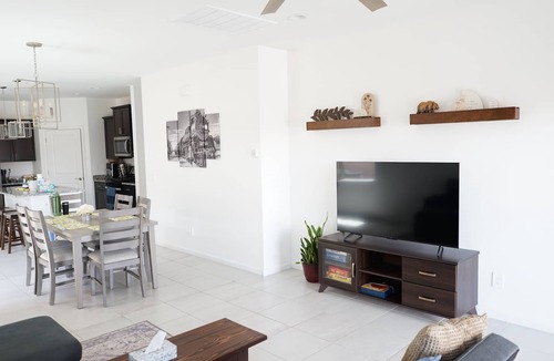 Tucson House | Spacious 3 BR Home - Pool/Playground, L2 EV Charger, Free Parking, Near Freeway