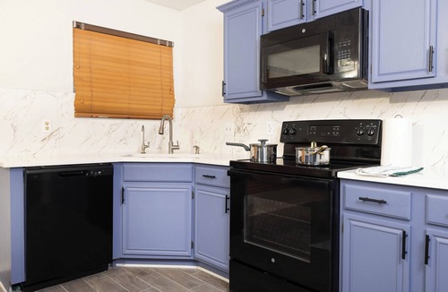 San Antonio House | Spacious 3BR/2Bath Home- 10 mins to Six flags/SeaWorld and UTSA medical center