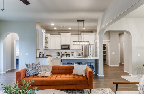 Yukon House | Spacious 3BR Furnished Yukon Home | Patio