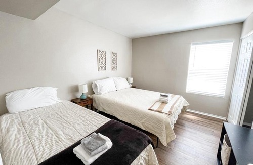 Northwest Corpus Christi Apartment | Spacious 3BR Retreat with Pool and Prime Location