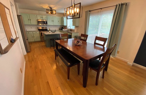 Fairview Heights House | Spacious 4-bedroom house in safe and quiet Fairview Heights, IL with AC & yards!