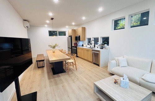 Northgate House | Spacious 4-bedroom house in beautiful Seattle with AC