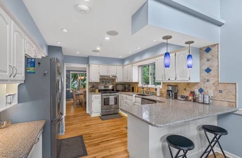 Shawnee House | Spacious 4-bedroom house in lovely Shawnee Sleeps 10