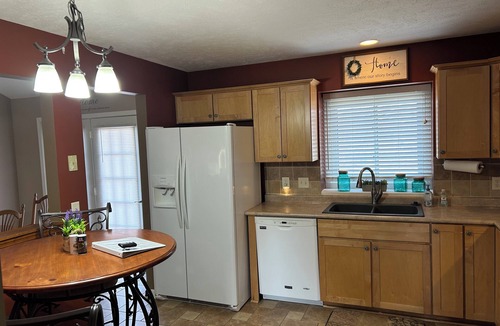 West Omaha House | Spacious 4-bedroom house in charming Omaha with AC