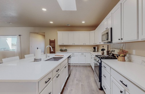 Rio Rancho House | Spacious 4BR/3BA-31 night minimum-Sleeps up to 8-2 Car Garage included