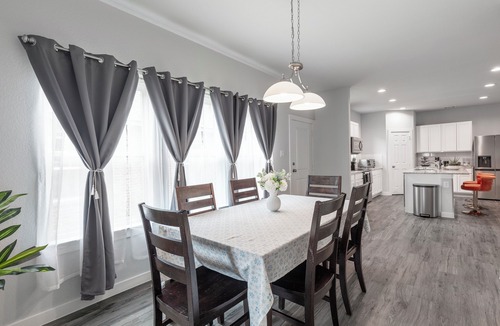 Fort Worth House | Spacious 4BR Central Fort Worth Gem