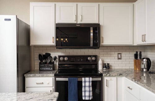 Grand Prairie House | Spacious 4BR Fam Home Near AT&T, Big Patio, Arcade, BBQ, 2 King Beds