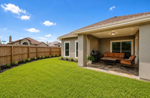 South Side House | Spacious 4BR Retreat | Sleeps 8 2 Kings + 2 Queens