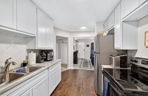 St. Louis House | Spacious 4BR St. Louis Retreat Near Airport, Zoo & Downtown w/Firepit
