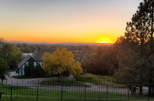 Payette House | Spacious 5-bedroom house in lovely Payette with WiFi, AC, fitness room, pool.
