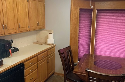 Blue Springs House | Spacious 5-bedroom house 10 min from World Cup stadium and shuttles.