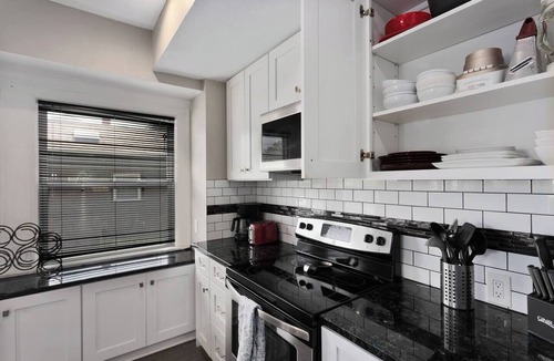 Kansas City Apartment | Spacious 5 Bedroom Duplex In Kansas City! 65/66