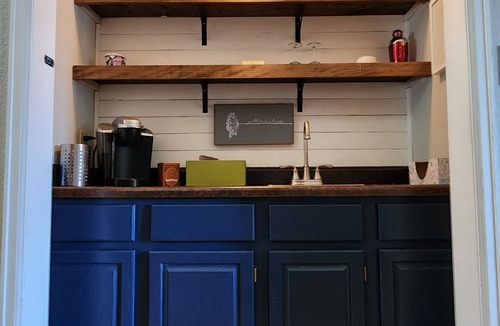 Cheyenne House | Spacious 5-bedroom Western retreat perfect for your family's holidays.
