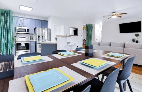 San Antonio House | Spacious 5BR Retreat with Heated Pool & Outdoor Games