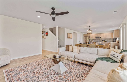 Nampa House | Spacious 6BR Sleeps 22 with Playground, Basketball