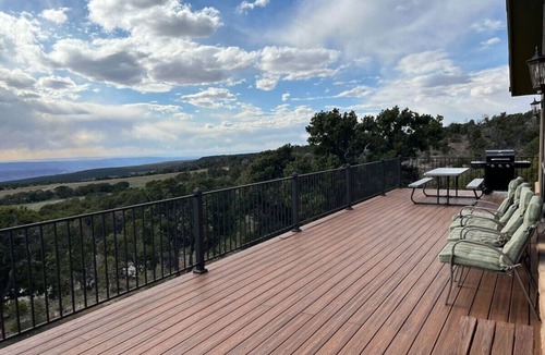 Spanish Valley House | Spacious Cabin with breathtaking views