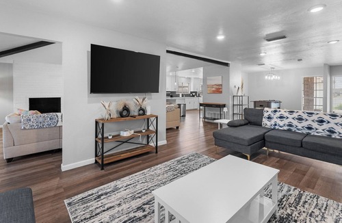South Side House | 🏝️ Spacious Coastal Getaway | Sleeps 14 | SouthSide This 4BR, 2BA home is perfect for large families & groups, just a quick drive to Whitecap Beach, dining & shopping. Enjoy TWO massive living rooms, a fully stocked kitchen, & spacious dinin