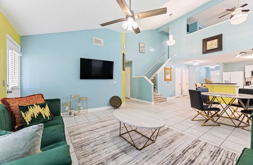 Clodine House | Spacious & Cozy Sugar Land Home – Perfect for Families and Remote Workers