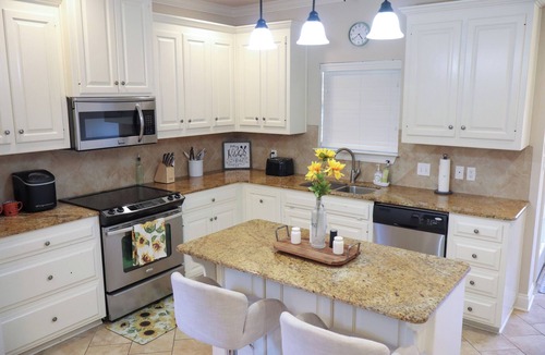 Denham Springs House | Spacious Denham Springs Getaway – Near Shopping, Dining & LSU!