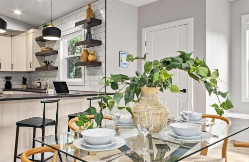 Old Town Apartment | Spacious Downtown Apartment - Walk to Old Town FC!